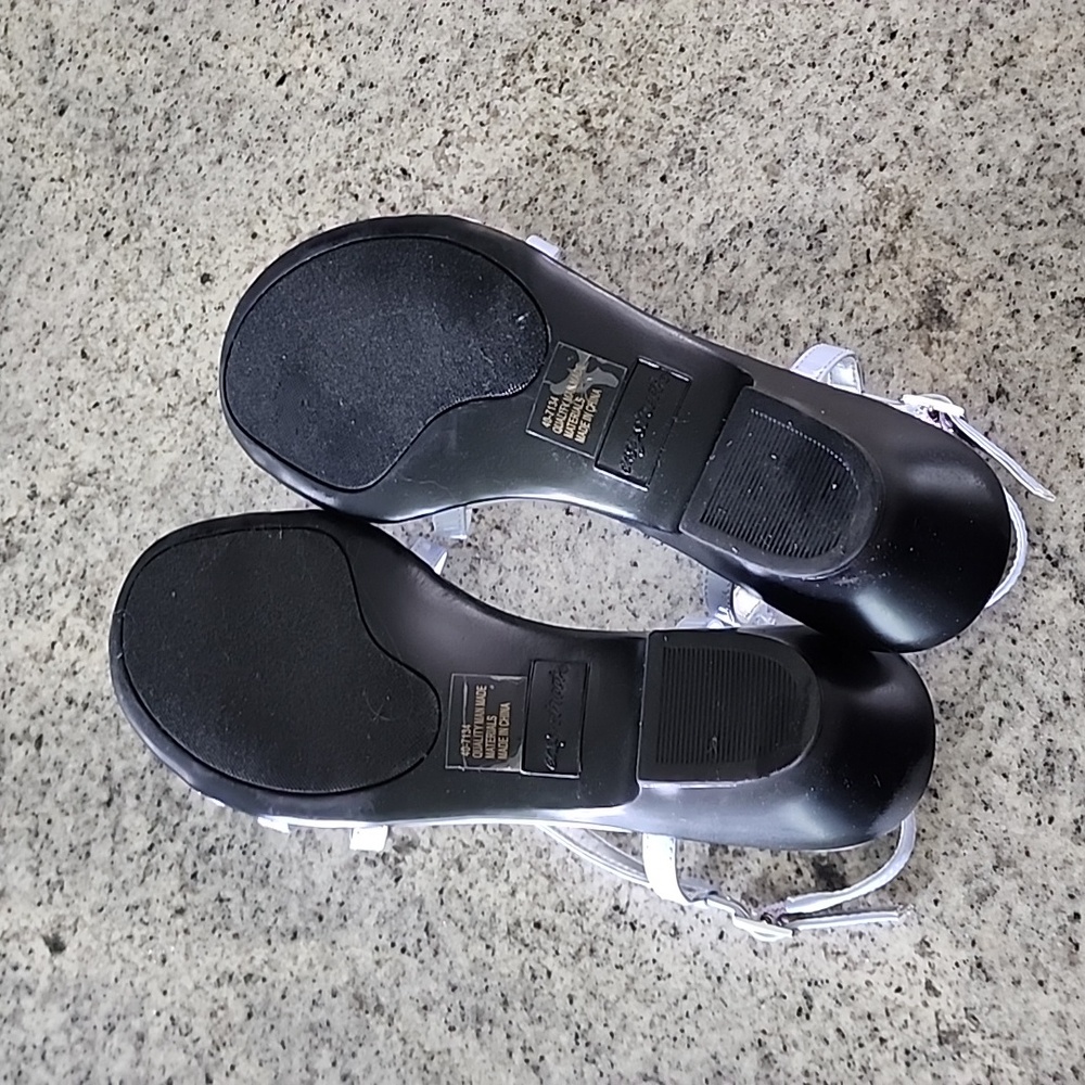 NWOT....Easy Street lilac purple scrappy sandal! - Picture 7 of 7